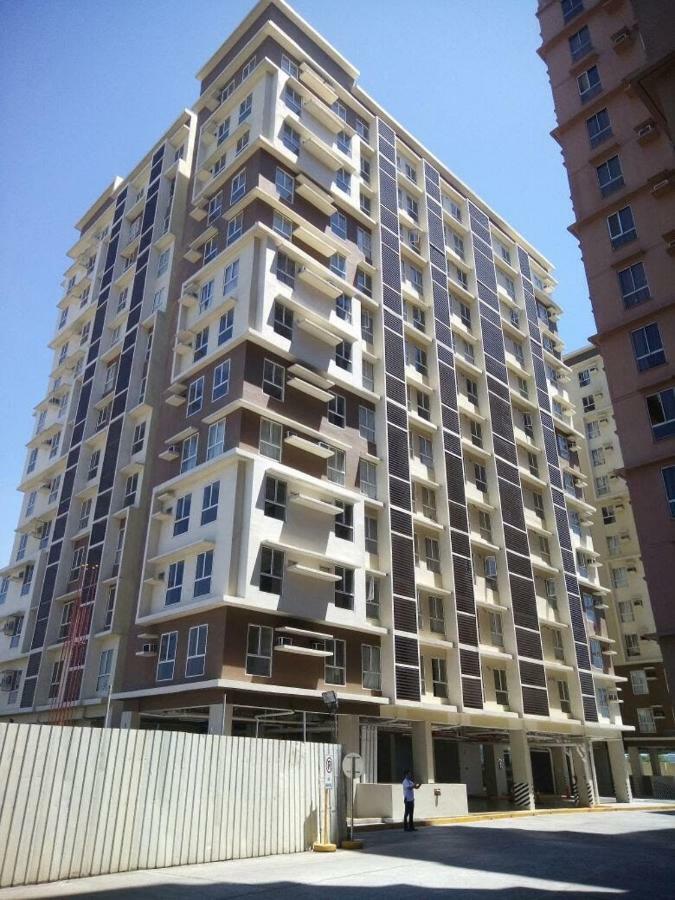 2br Avida Tower Near Naia Airport Apartment